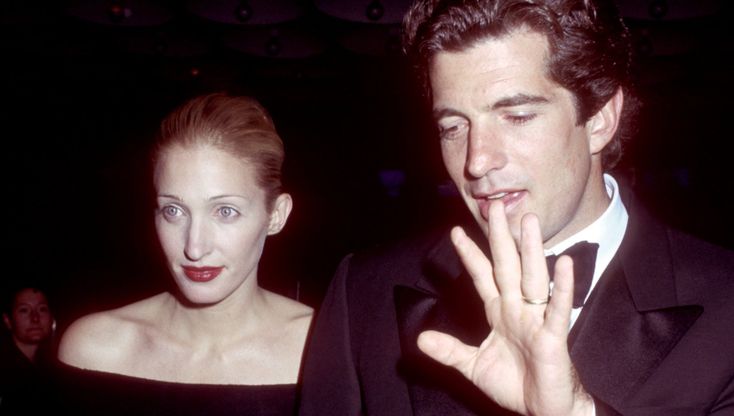 La coppia più bella del mondo: rivive in una fiction il mito glamour di Carolyn Bessette e John John Kennedy 