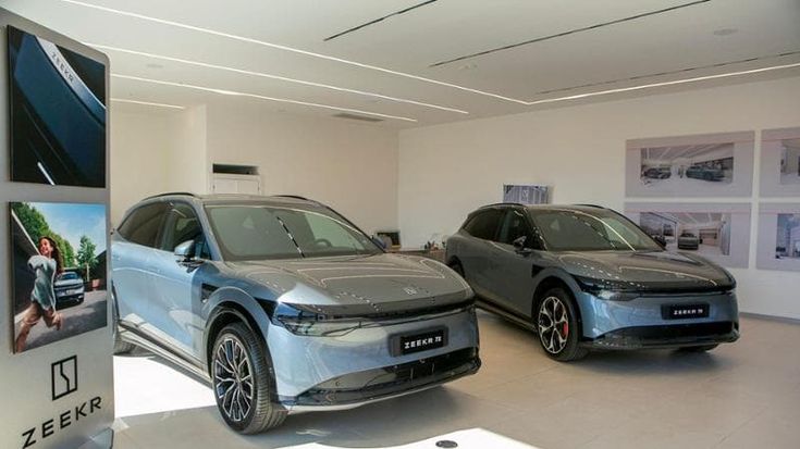 Zeekr, il brand di lusso di Geely, sbarca in Italia con i Suv elettrici 7X e X. Come vanno