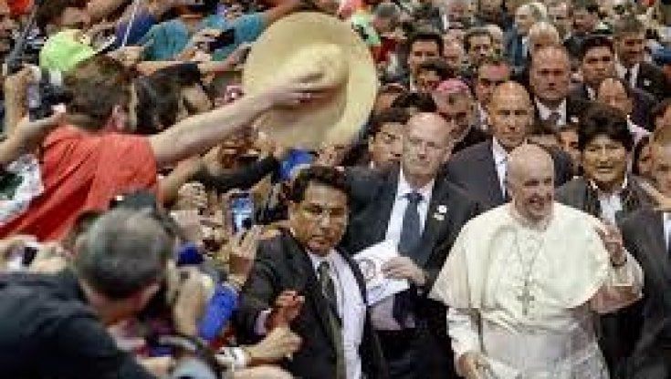 Vaticano, i cento movimenti e la spinta del Papa per ripulire la Chiesa da sette e santoni