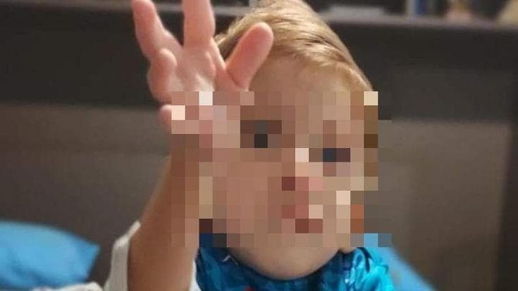 Bimbo in classe malato di Sma non ha l’infermiere, la madre: “Stanca di lottare ma non mollo”