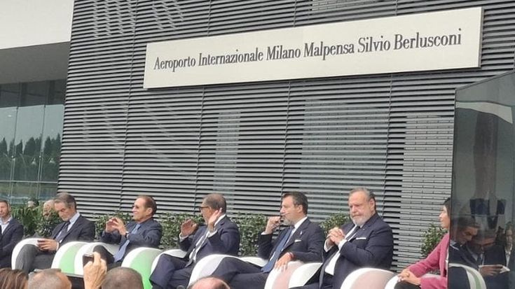 Malpensa intitolato a Berlusconi, Salvini e La Russa contro Sala assente. La replica: “Io coerente”