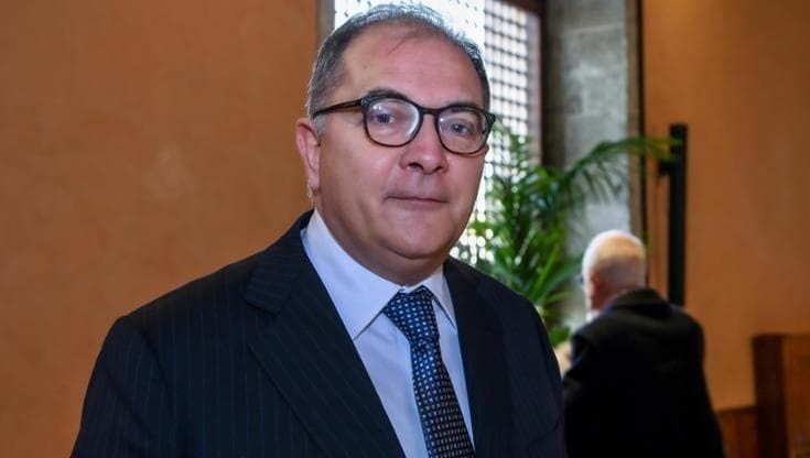 “Troppe armi a Palermo”, il procuratore de Lucia lancia l’allarme agli studenti dei licei