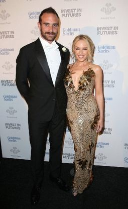 Mistero Kylie Minogue: si è sposata in segreto?