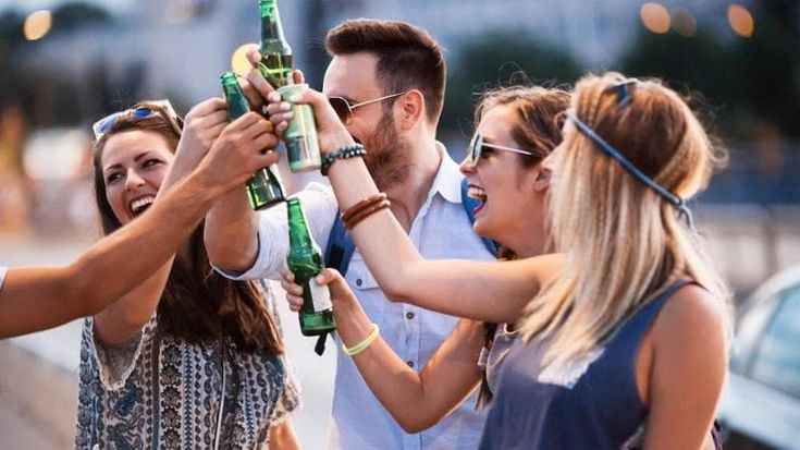 Al via "The Bars Tour" per promuovere la socialità "offline"