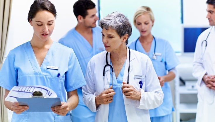 Su 10 medici le donne sono sei, ma i vertici restano in mano agli uomini