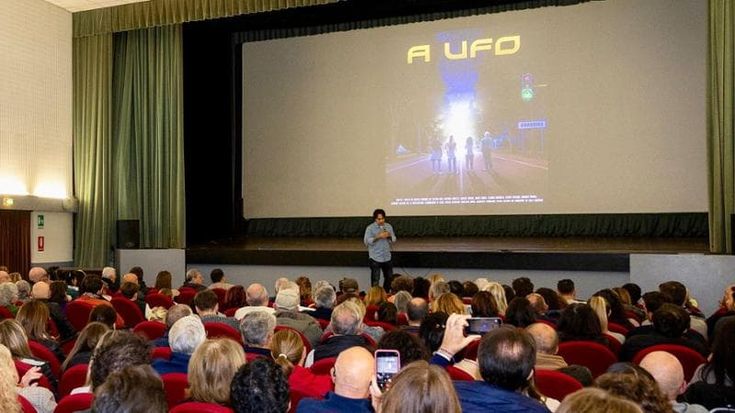 “A Ufo”: Grassina e i suoi abitanti protagonisti di una storia di alieni
