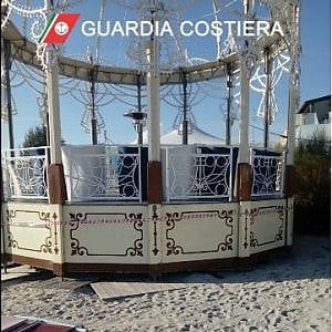 Porto Cesareo, sigilli alla cassa armonica natalizia sul mare: non era autorizzata