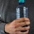 Acqua, gli italiani la preferiscono in bottiglie di plastica. 