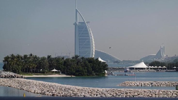 “La mia patria bombarda la mia casa”. I 500mila iraniani di Dubai ora hanno paura di perdere tutto