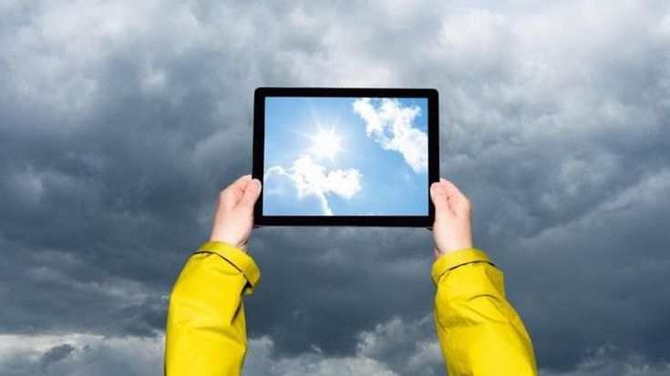 Breve guida contro l’ansia da mondo digitale per genitori e adolescenti