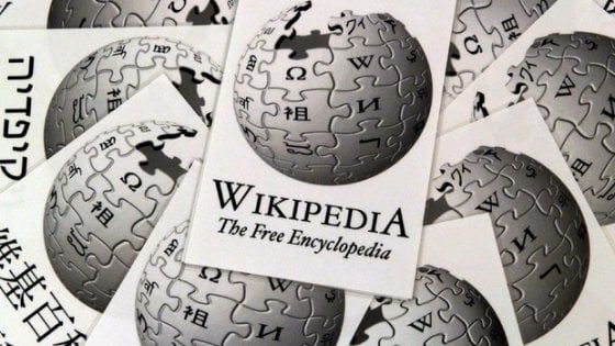 Wikipedia va a scuola, la ricetta contro le fake news: ''Imparate a verificare le fonti''