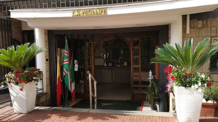 Napoli, Circolo Posillipo: sconto sul fitto ma sport gratis ai ragazzi
