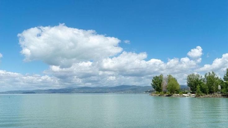 Acqua, risorsa a rischio in Italia: persi volumi pari a 60 volte il Lago Trasimeno