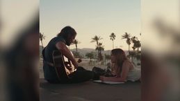 Cooper e Gaga, il sogno continua: A Star Is Born torna al cinema con un duetto inedito