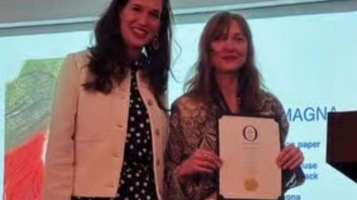 Beatrice Alemagna rivince la medaglia d’oro a New York per il migliore libro illustrato