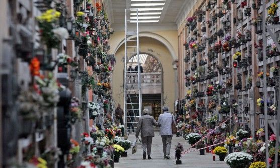 2 novembre, una preghiera e una visita dopo il fango