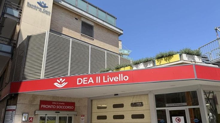 Tentati suicidi e autolesionismo, boom di casi al Bambino Gesù