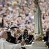Il Papa a Fatima: abbattere muri e usa le parole del Terzo Segreto
