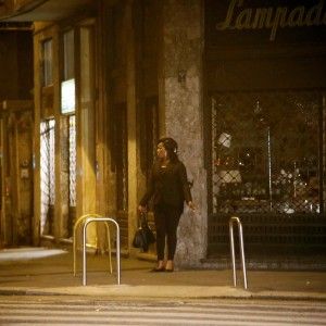 Minacce, ricatti e riti tribali: la tratta delle ragazze nigeriane nelle strade di Milano