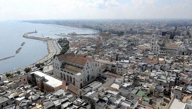 Bari, il mercato immobiliare vola: per case e appartamenti oltre 4mila transazioni nel 2021. "Non si registravano questi risultati da vent’anni"