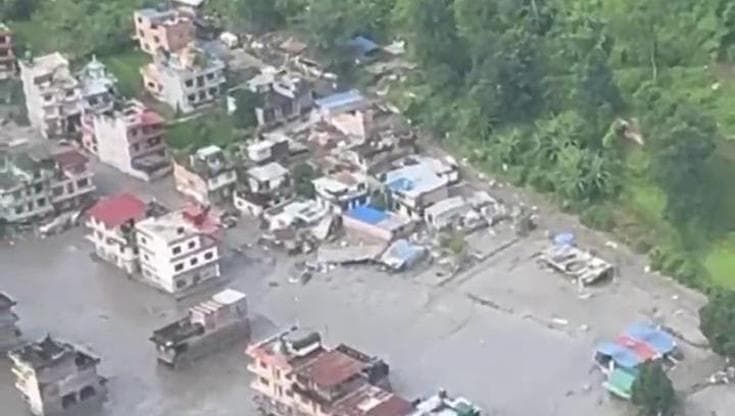 Nepal, le immagini del disastro nei video dell'italiano sopravvissuto