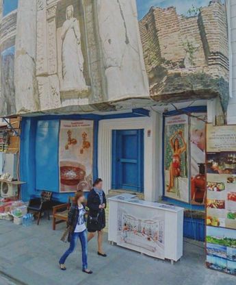La collezionista di donne a spasso su Google Earth