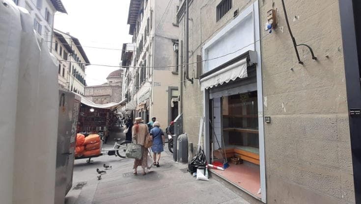 Chiude La Meridiana, storica orologeria di San Lorenzo: tra i clienti anche Francesco Nuti
