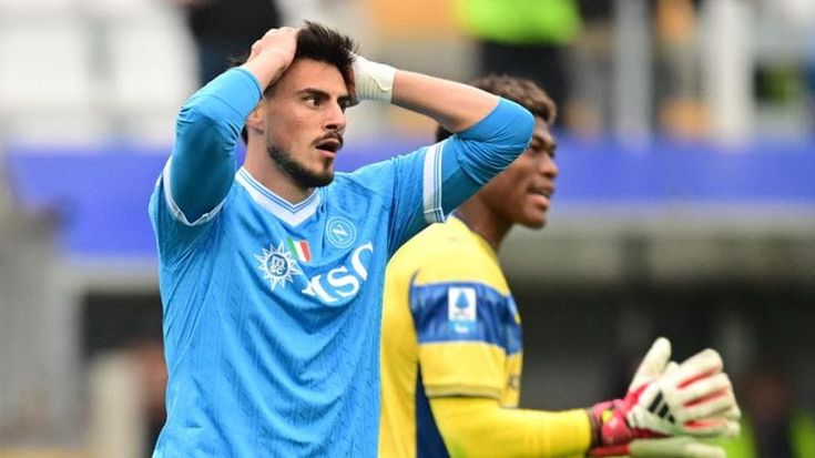 Il Napoli frena, solo 1-1 a Parma: Strefezza segna subito, pari di McTominay