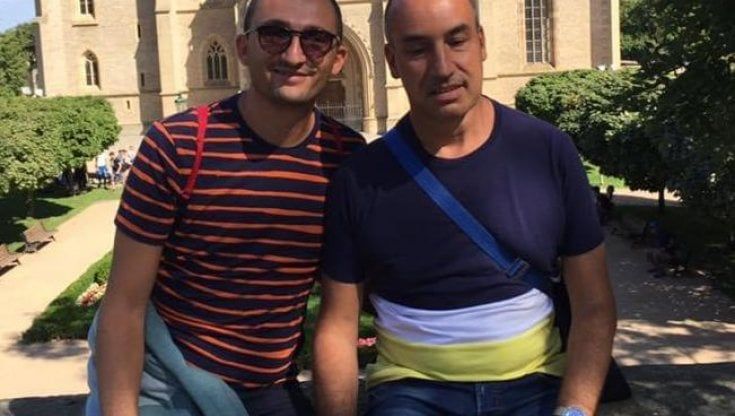 'Il suo compagno è cieco: senza l'interprete non potete sposarvi', Tony e Andrea denunciano: "All'Anagrafe di Lecce leso un nostro diritto"