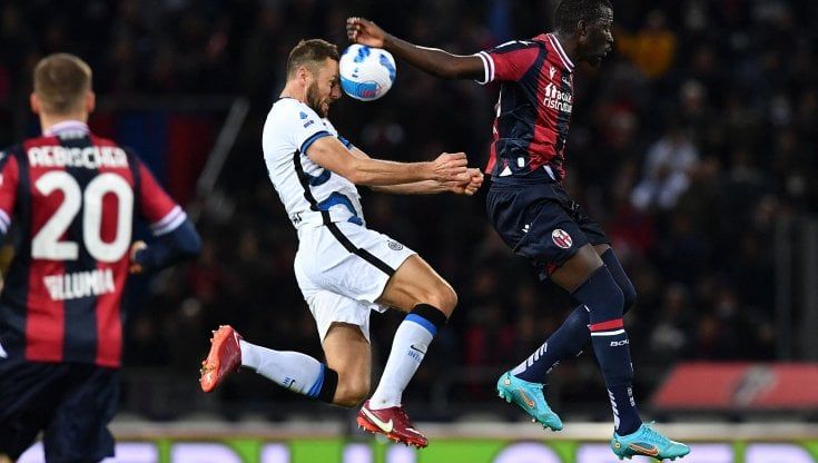 Calendario Serie A e lotta scudetto: Milan e Inter si giocano tutto in tre partite