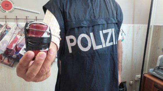 Palermo: in moto con una bomba a mano, fermato dalla polizia