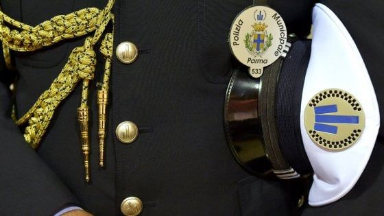 Parma, l'Amministrazione conferma: tre presidi fissi dei vigili in centro 