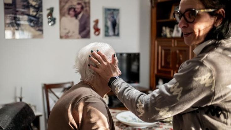Lavoro domestico, 6 miliardi di welfare sulle spalle delle famiglie