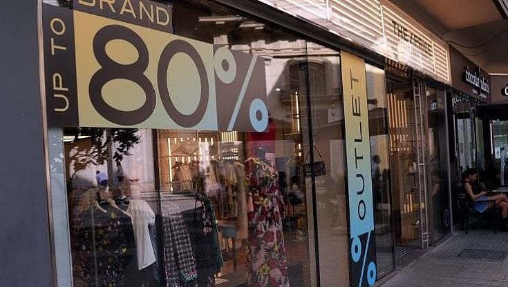In Puglia saldi estivi dal 6 luglio al 15 settembre. "Posticipati su richiesta dei commercianti"