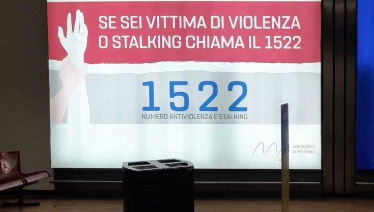 All'aeroporto di Palermo un tabellone luminoso per la campagna antiviolenza