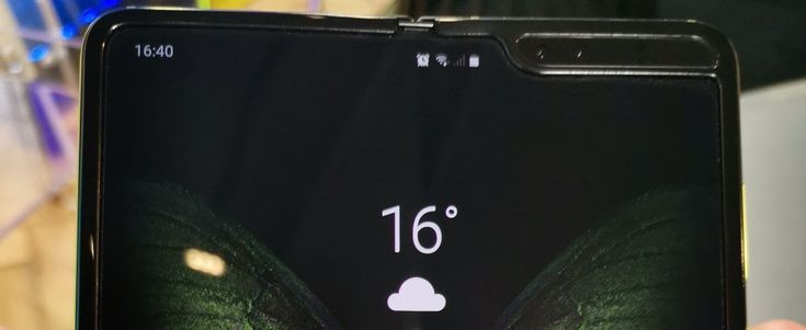 Samsung Galaxy Fold, il primo smartphone pieghevole: la nostra prova
