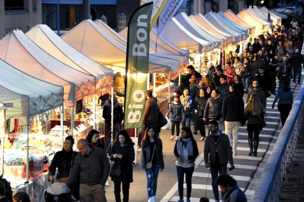 Milano, la festa del cioccolato sul Naviglio Pavese