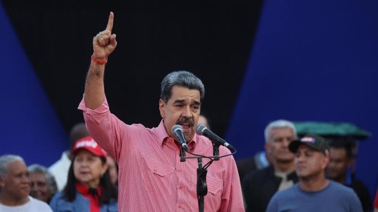 Venezuela, Maduro proclama la mobilitazione. La Nobel Machado: “I soldati si ribellino”
