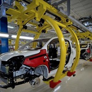 Lo sfogo del sindacalista: "Con gli incentivi alle auto elettriche Di Maio uccide l'Fca di Pomigliano"