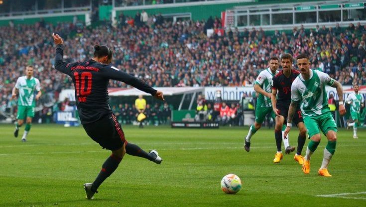 Bundesliga, il Bayern espugna Brema e mette pressione al Dortmund