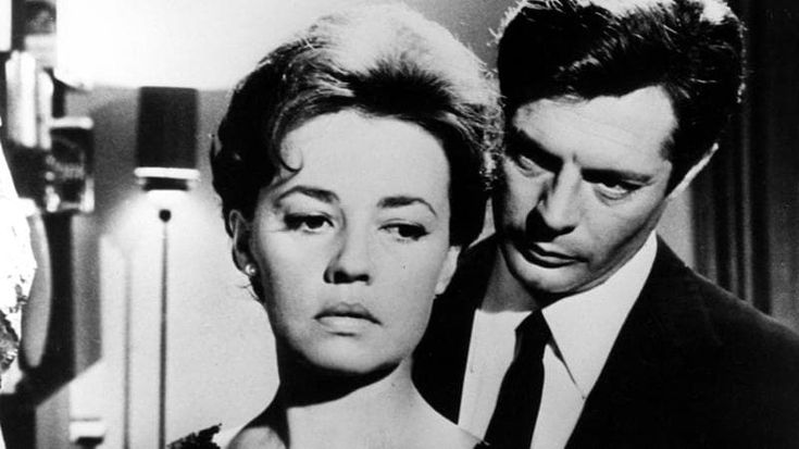 La notte di Antonioni, storia di un amore finito nella città verticale