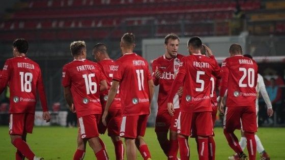 Il Monza ha sette positivi al Covid e due in isolamento, rinviata la gara con il Vicenza
