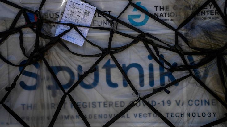 Sputnik e rubli, l’avanzata russa: “Offrono quattro volte di più”