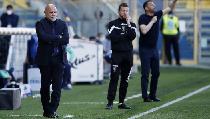 Crotone, Cosmi: "Squadra forte in attacco, Simy merita palcoscenici importanti"