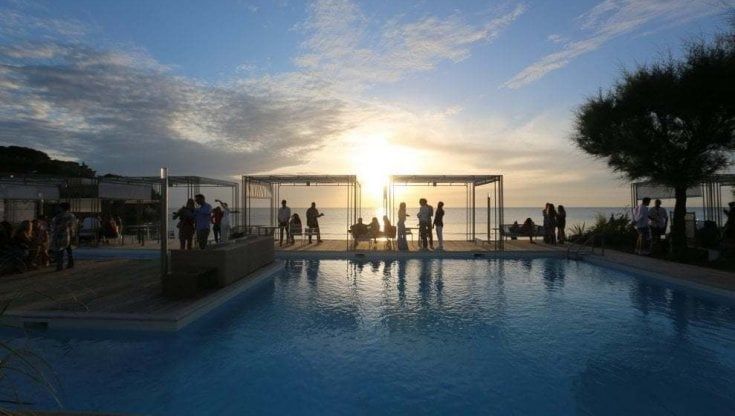 "Così cambia il by night dopo il Covid", l'estate tra giardini e spiagge dal Nabilah al Flava Beach