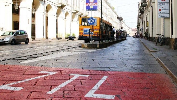 Torino, sospesa ancora per tutto marzo la Ztl: il Comune boccia l'appello degli ambientalisti