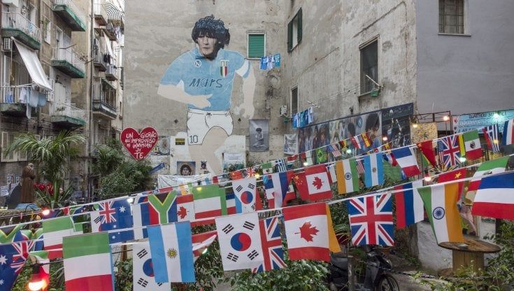 Maradona oggi avrebbe compiuto 61 anni: pioggia di auguri da ogni parte del mondo