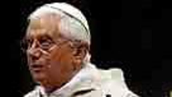 Complotto Papa: per Monsignor Bettazzi Ratzinger ha in testa dimissioni
