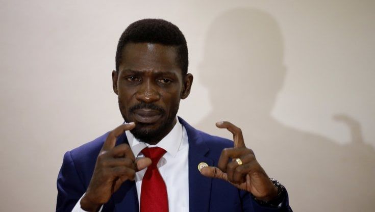 Uganda: blitz dell'esercito a casa di Bobi Wine, il rapper che sfida l'eterno Museveni