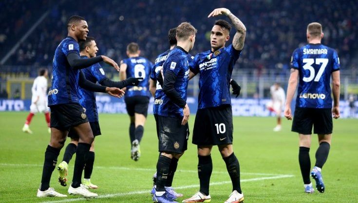Inter-Cagliari 4-0: Lautaro, Sanchez e Calhanoglu lanciano i nerazzurri in vetta